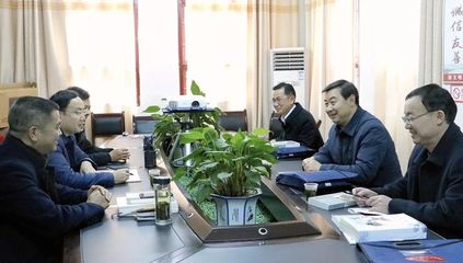 新春送暖寄厚望 施秉县委书记肖俊一行赴县文联调研，共话文艺创作新篇章